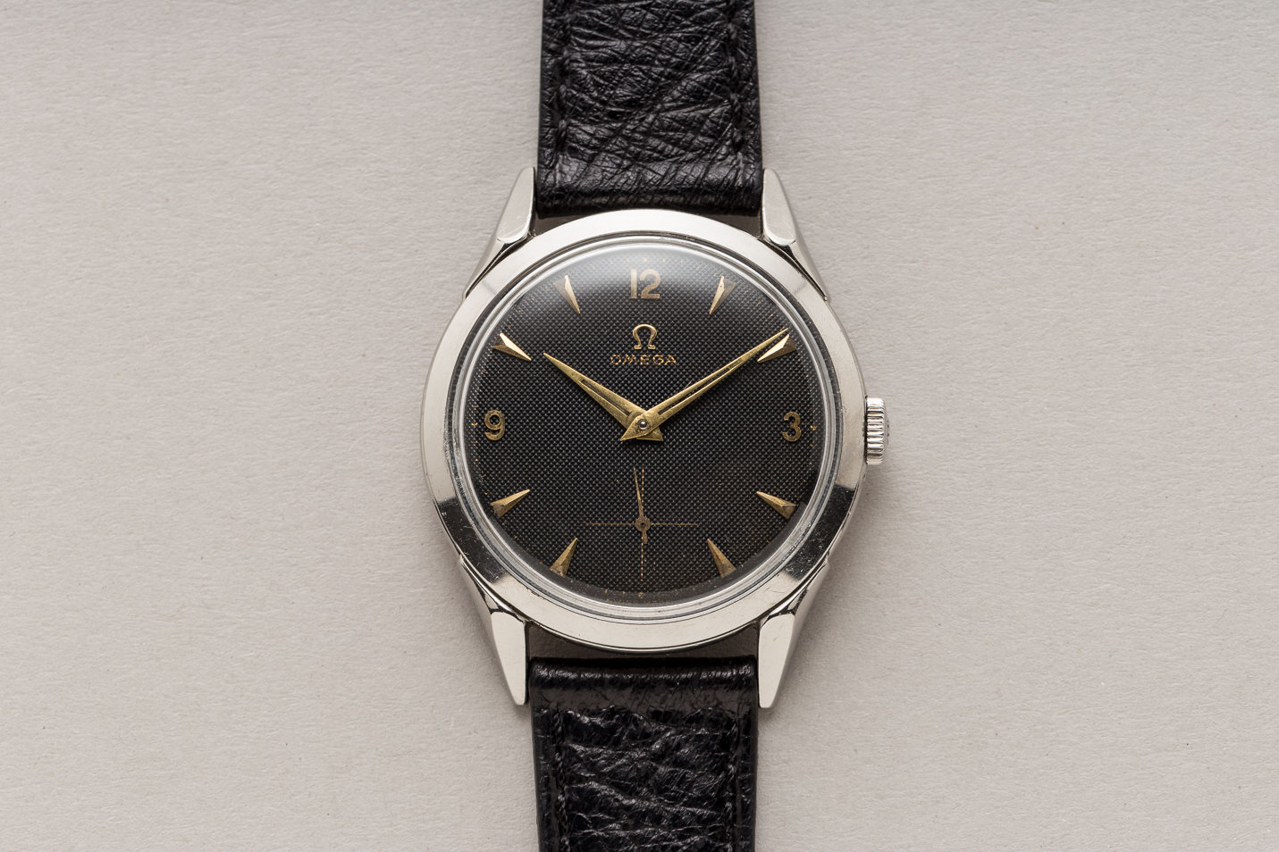 Omega Vintage Honeycomb Wristwatch 2605-11 - Shuck the Oyster Vintage  Watches