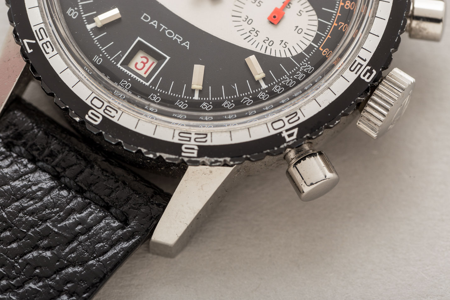 Breitling Datora Vintage Chronograph 2031 'Surfboard' - Shuck the Oyster  Vintage Watches