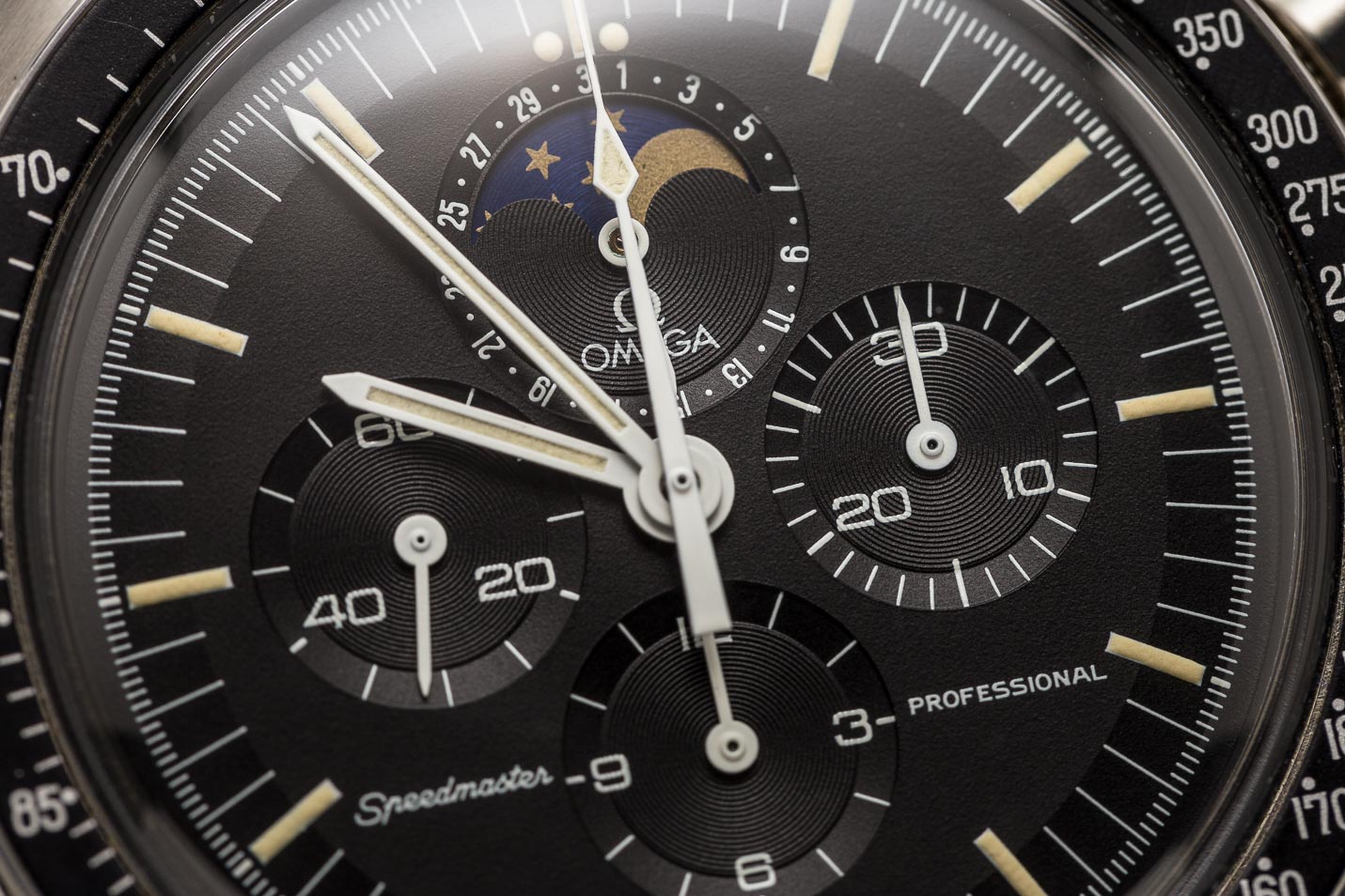 Omega Speedmaster Professional 